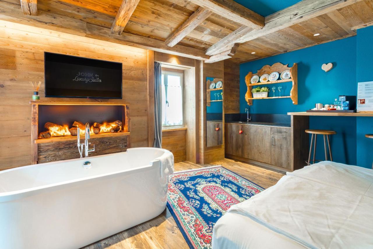 John Luxury Suites Folgaria Buitenkant foto